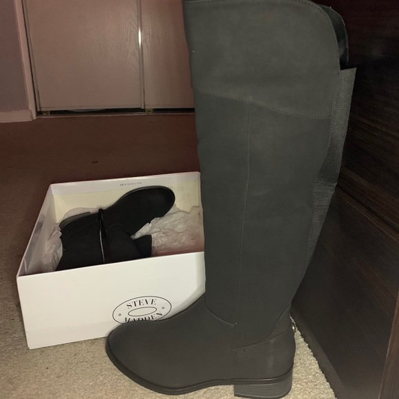 Steve Madden black knee high boots. - Picture 1 of 2